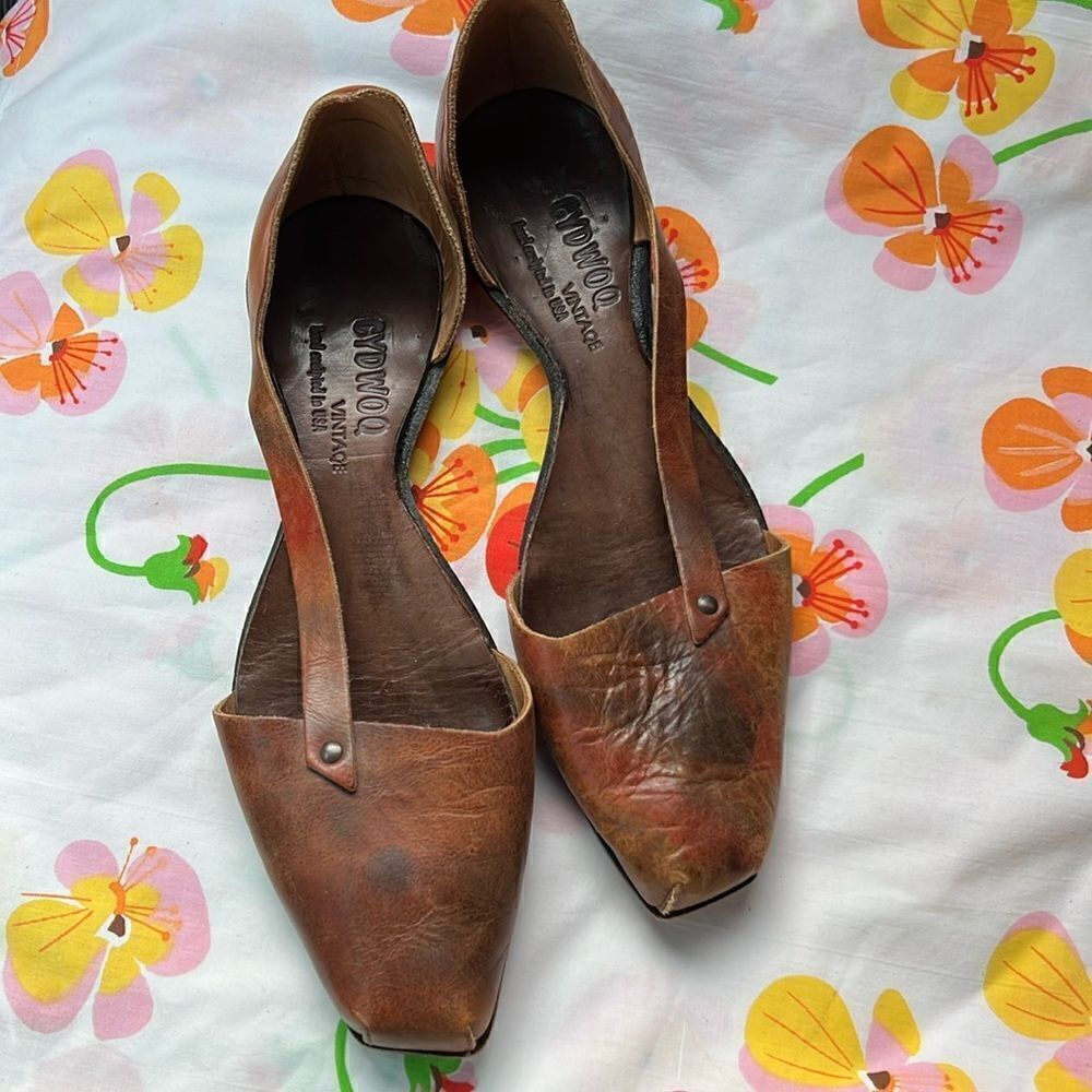 Brown Leather Flats by CYDWOQ vintage